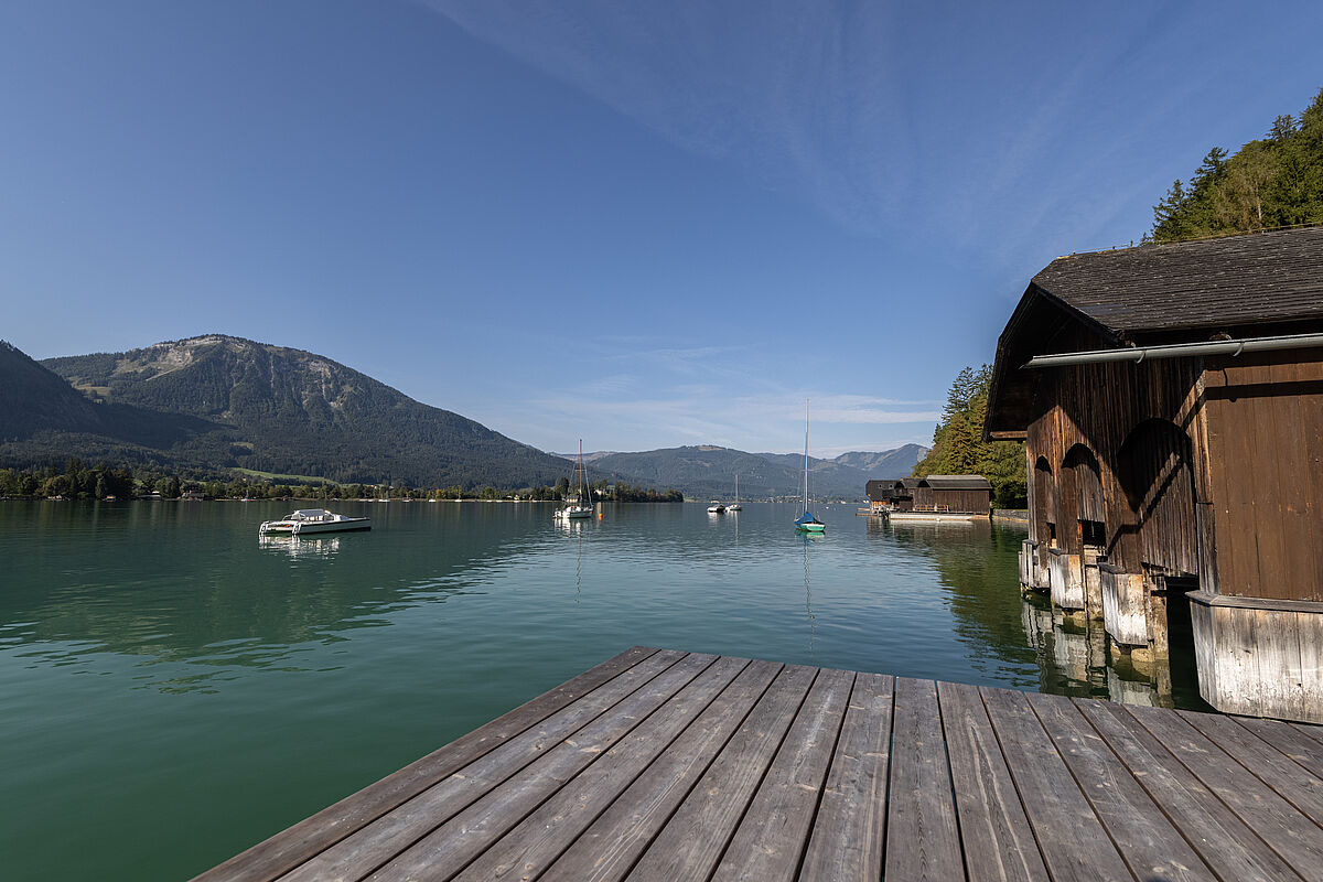 Blick von Badesteeg auf Wolfgangsee